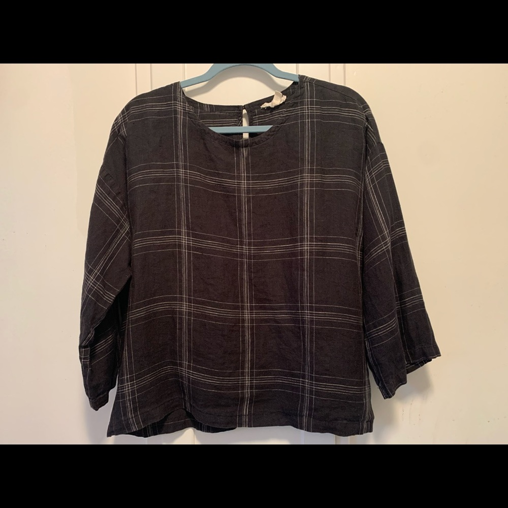 Organic cotton Eileen Fisher windowpane plaid top.